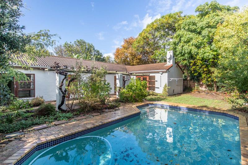 4 Bedroom Property for Sale in Constantia Western Cape